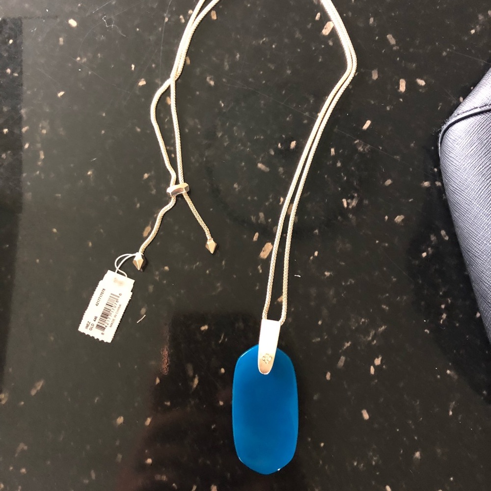 Kendra Scott necklace